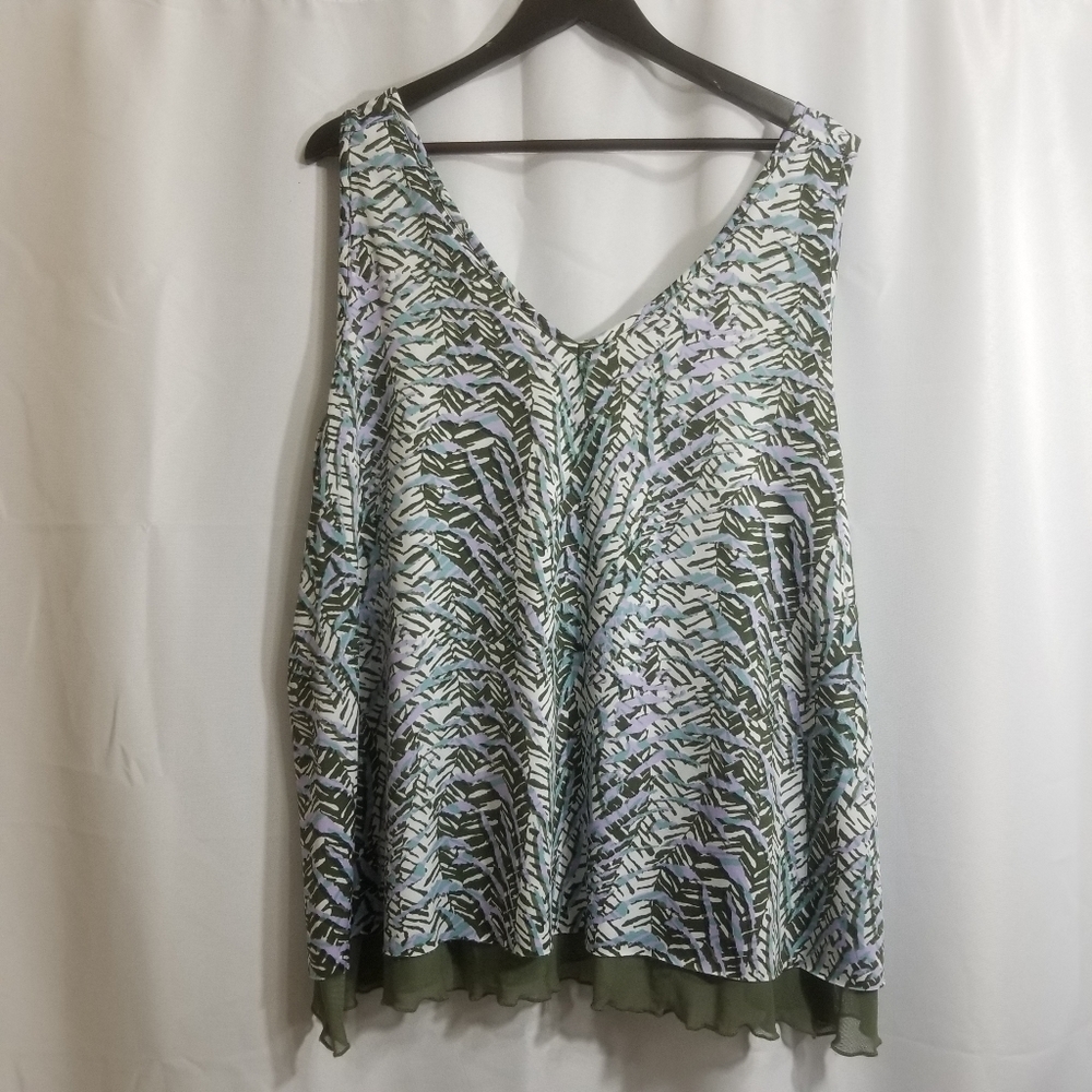 Penningtons Green Patterned V-Neck Layered Tank - Picture 10 of 10